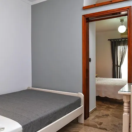 Fotopoulos * Ξηροπήγαδο