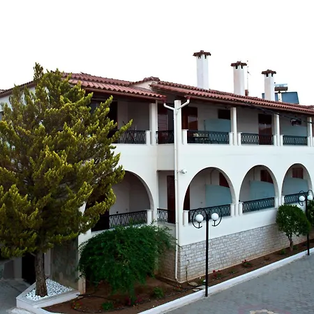 Fotopoulos *