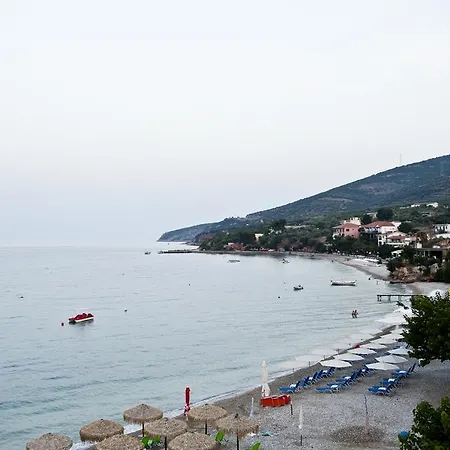 Fotopoulos *